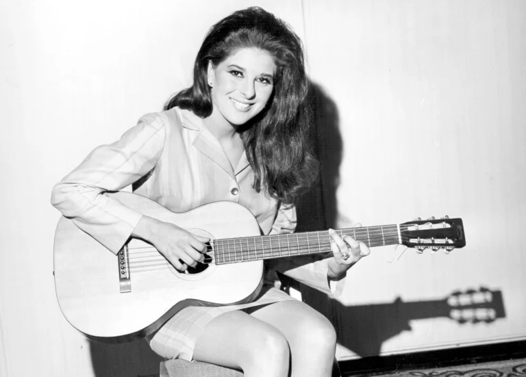 bobbie-gentry-guitar